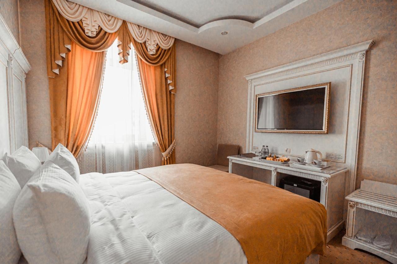 Imperial Palace Hotel Minsk Dış mekan fotoğraf