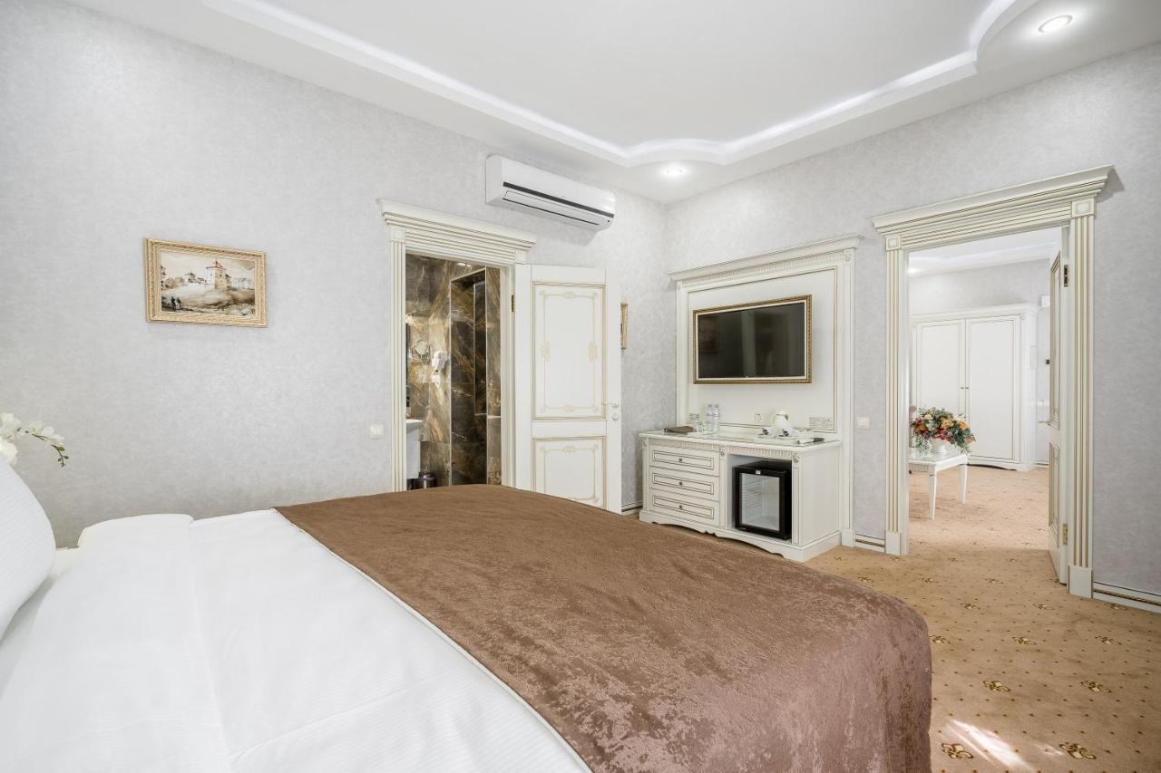 Imperial Palace Hotel Minsk Dış mekan fotoğraf